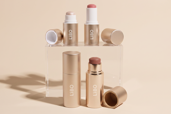 Lipsticks & Twist-Up Sticks